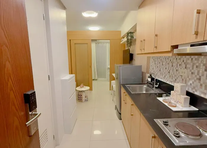 Aparthotel Moa Shell Residences Tower B 1br With Pullout Bed And Sofabed Balcony Pool View Manila