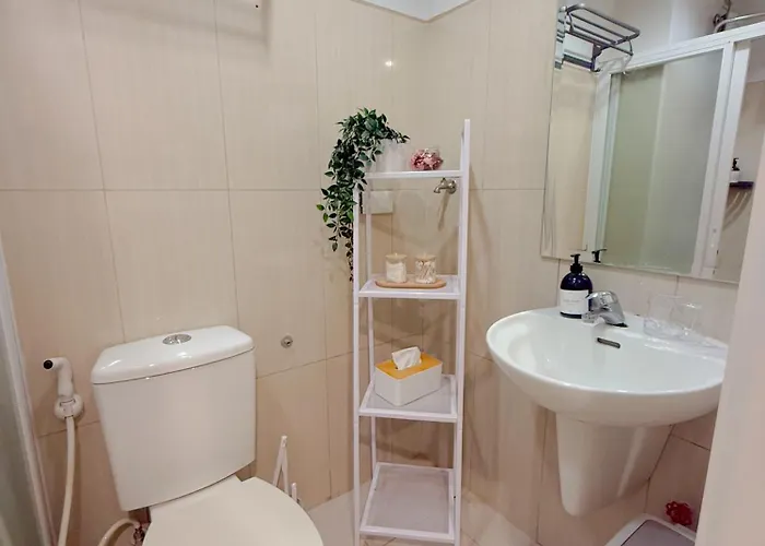 Moa Shell Residences Tower B 1br With Pullout Bed And Sofabed Balcony Pool View Manila