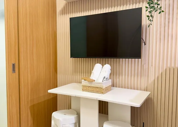 Moa Shell Residences Tower B 1br With Pullout Bed And Sofabed Balcony Pool View Aparthotel Manila